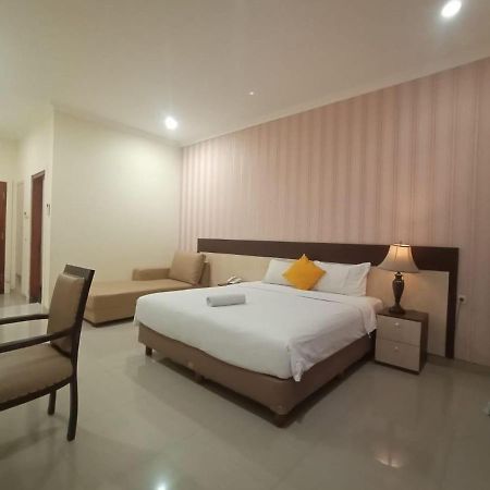 Oyo 90473 Gowin Hotel Kuta Lombok Zewnętrze zdjęcie