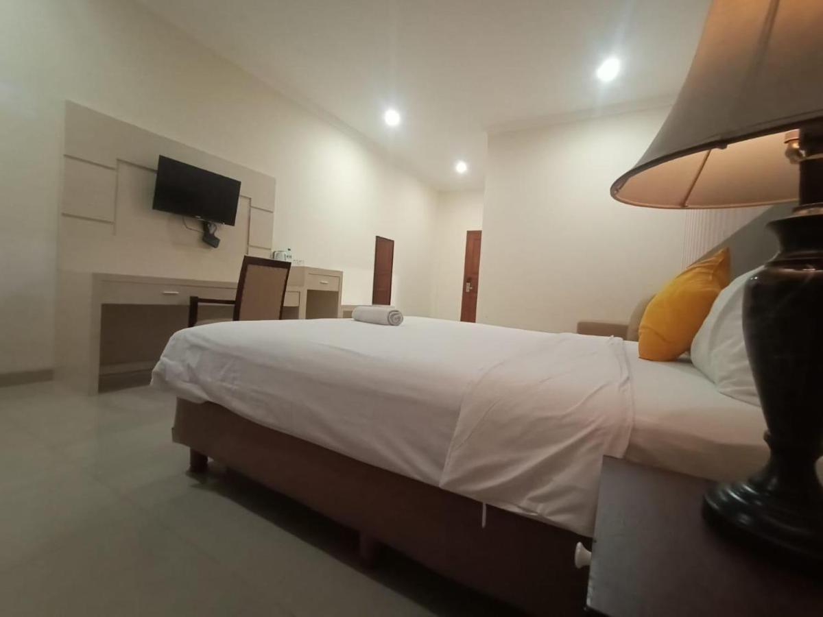 Oyo 90473 Gowin Hotel Kuta Lombok Zewnętrze zdjęcie