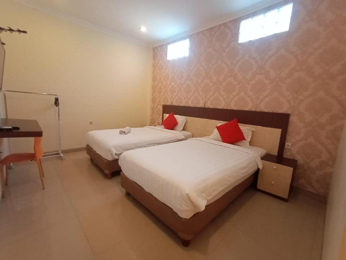 Oyo 90473 Gowin Hotel Kuta Lombok Zewnętrze zdjęcie