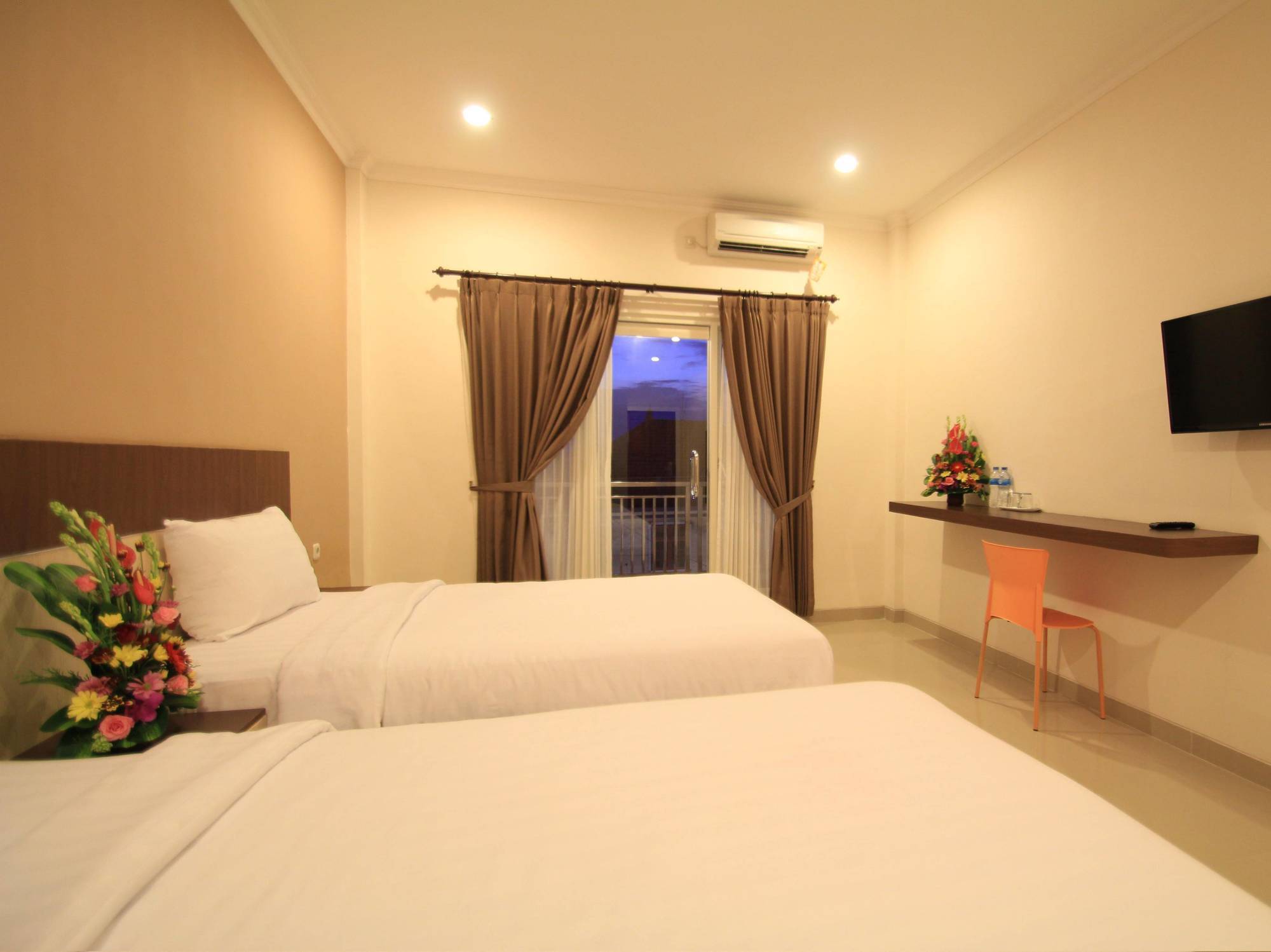 Oyo 90473 Gowin Hotel Kuta Lombok Zewnętrze zdjęcie